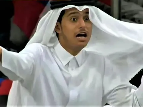 Hoàng tử Qatar nói gì khi được chú ý ở World Cup