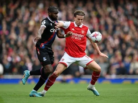 'Kẻ đóng thế' Arsenal chơi thăng hoa