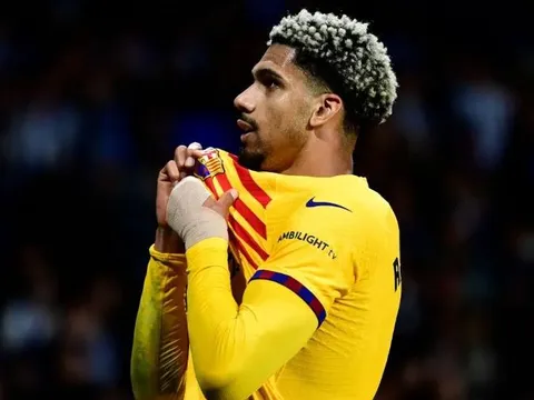Hỏi mua sao Barca, Bayern nhận trái đắng