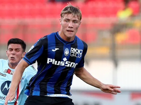 NÓNG! Nguy cơ bị ông lớn lật kèo, M.U lập tức hành động với Hojlund