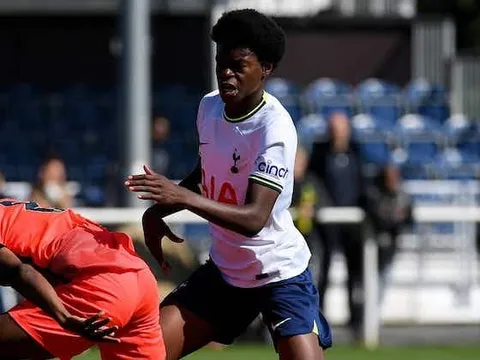 M.U thâu tóm 'báu vật tuyến giữa' của Tottenham