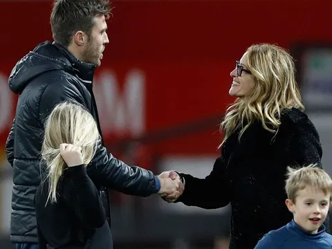 Manchester United đăng bài chế nhạo Pep Guardiola