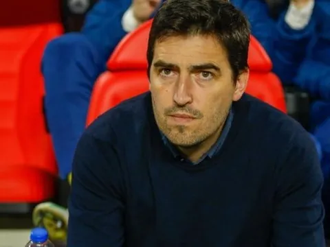 Huấn luyện viên đầu tiên sắp mất việc tại Premier League mùa này