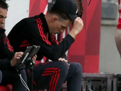 Hùm thiêng khi đã sa cơ cũng hèn