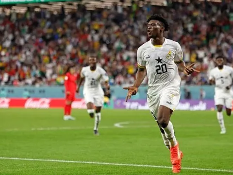 'Hung thần' của Hàn Quốc đáp ứng cả 5 tiêu chí của Man United