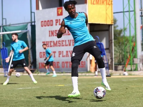 Hụt Caicedo, Liverpool quyết đấu Chelsea vì 1 thương vụ