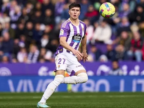 Hụt Mudryk, Arsenal giải sầu bằng tài năng 18 tuổi