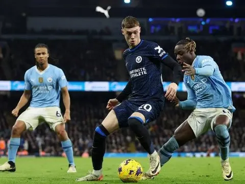 Huyền thoại Arsenal khao khát sở hữu ngôi sao Chelsea