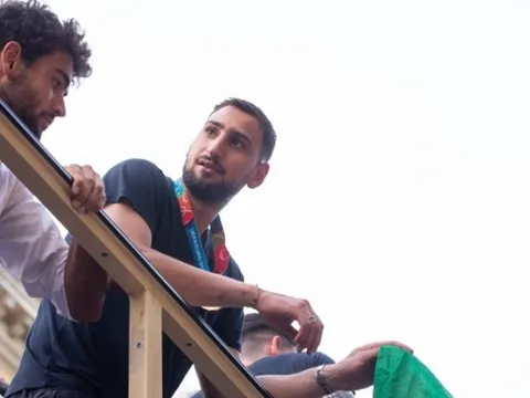 Tacchinardi chỉ trích Raiola vì đưa Donnarumma đến PSG