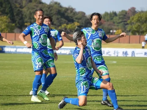 Huyền thoại Miura tiếp tục ghi bàn ở tuổi 55