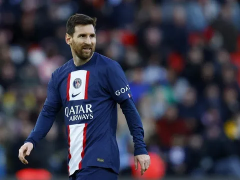 Huyền thoại PSG: 'Cứ có ngày nghỉ, Messi lại về Barcelona'