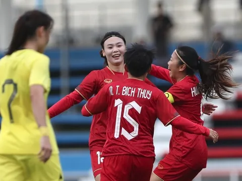 Huỳnh Như tỏa sáng, tuyển nữ Việt Nam thắng Malaysia 3-0