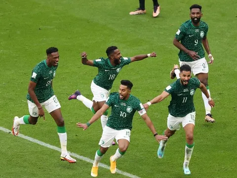 Hy hữu: 9/11 thành viên tuyển quốc gia chơi cùng 1 CLB