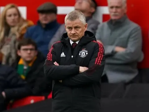 "Hy vọng Man Utd làm điều đúng đắn và để cậu ấy rời đi"