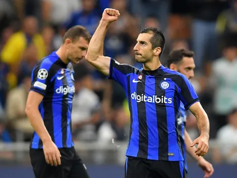 Inter tiễn Barca xuống Europa League