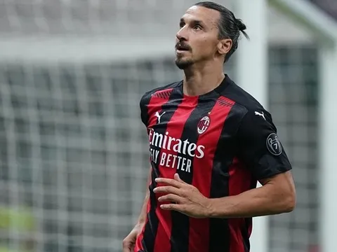 Huyền thoại Ibrahimovic chuẩn bị gia nhập AC Milan lần 3