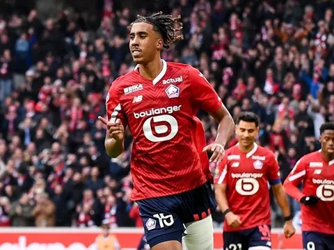 Liverpool đàm phán với "William Saliba mới"