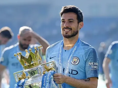 CHÍNH THỨC! Huyền thoại Man City giải nghệ