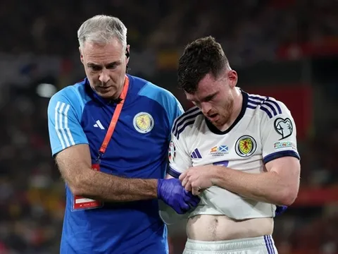 Chấn thương dài hạn của Robertson khiến Liverpool điêu đứng