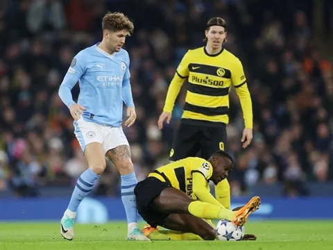 Pep vô tình gỡ được nút thắt Rodri