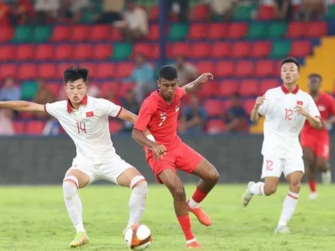 3 quyết định đúng đắn của HLV Troussier ở trận thắng Singapore