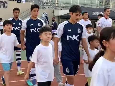 Văn Toàn suýt lập công cho Seoul E-land FC; Hot girl Thanh Nhã nói về siêu phẩm