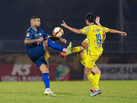 HAGL trả người cho CAHN; 'V-League đang làm hại cầu thủ'