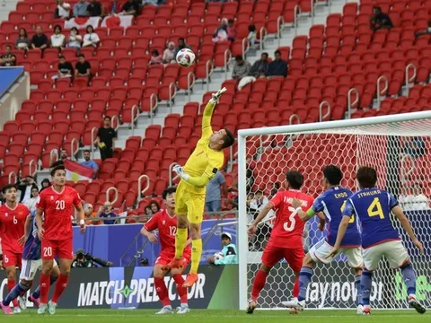 Báo Nhật Bản "sốc" vì ĐT Việt Nam; CĐV châu Á khen ngợi thầy trò HLV Troussier