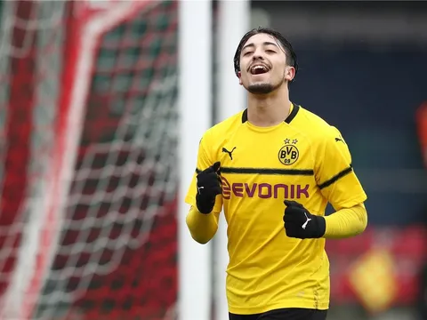 'Tôi nhanh chóng quyết định từ chối Man United để đến Dortmund'