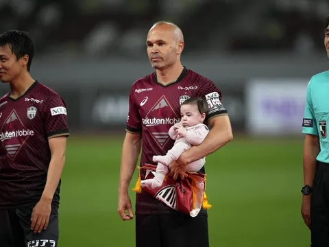 Iniesta chia tay Kobe bằng trận thua Barca