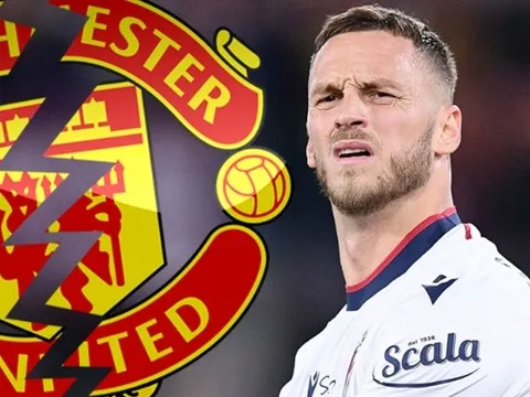 Inter chờ đợi gì ở chữ ký bị fan M.U hắt hủi?