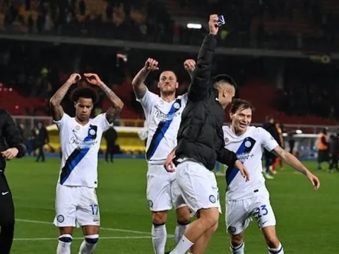 Inter đè bẹp Lecce; Milan bị Atalanta cầm chân