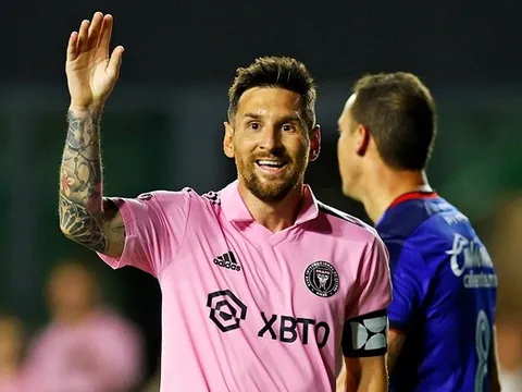 Messi ghi siêu phẩm đá phạt giúp Miami thắng trận