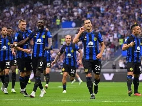Inter thắng Milan với tỷ số không tưởng, Napoli hòa hú vía