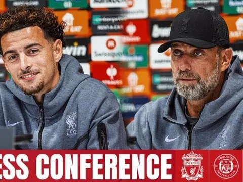 Curtis Jones và hành trình từ học viện lên chiếc băng đội trưởng Liverpool