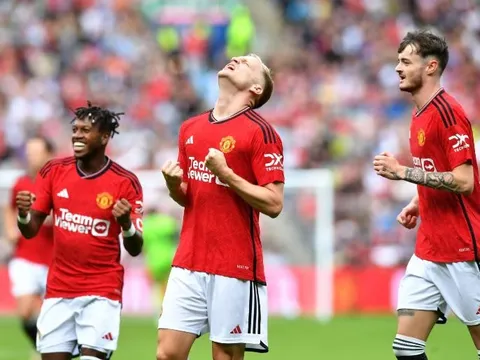 Jaap Stam khuyên sao Quỷ đỏ rời M.U