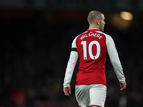 Jack Wilshere kế thừa Van Persie một cách dễ dàng