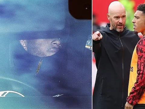 Thái độ của Sancho khi đến sân giữa án phạt từ Ten Hag