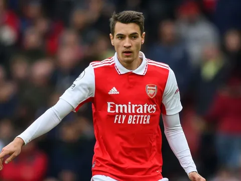 Kiwior đẩy Arsenal vào thế khó