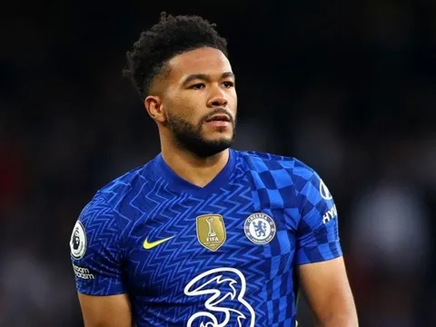 "1 tai họa cho cậu ấy, nước Anh và Chelsea"