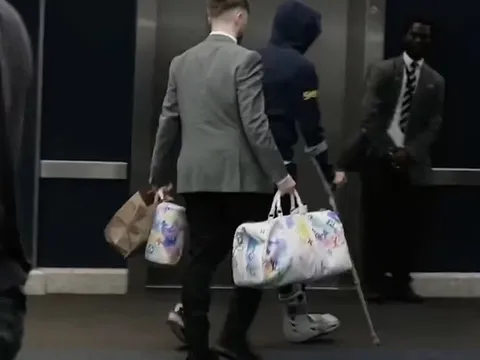 Hình ảnh gây lo lắng xuất hiện sau trận Tottenham - Man Utd