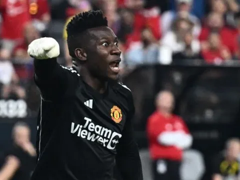 Jamie Carragher chỉ trích Andre Onana