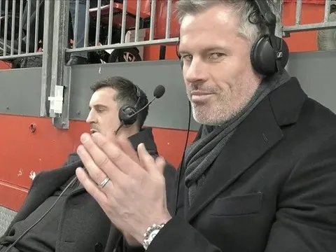 Jamie Carragher được dịp 'troll' Gary Neville nhiệt tình