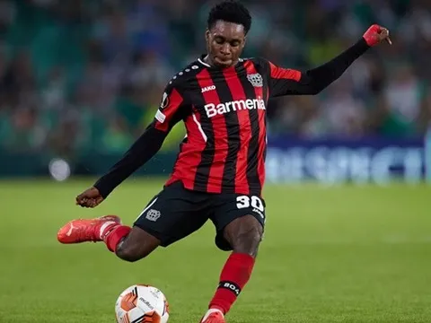 Chelsea tăm tia mục tiêu của Man Utd