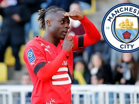 Jeremy Doku đá thế này, Pep không mê mới lạ!