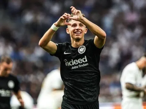 Arsenal, Liverpool tranh tiền vệ 55 triệu euro