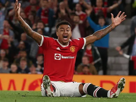 Jesse Lingard gọi, David Moyes trả lời