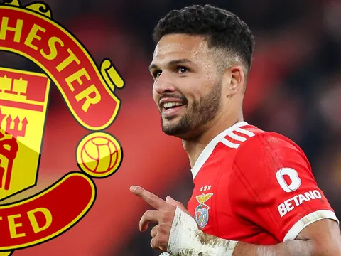 Rẻ hơn Kane lẫn Osimhen, số 9 lý tưởng chờ Man Utd mang về OTF