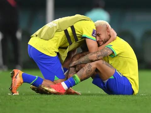 Sự sụp đổ của đội tuyển vĩ đại nhất thế giới