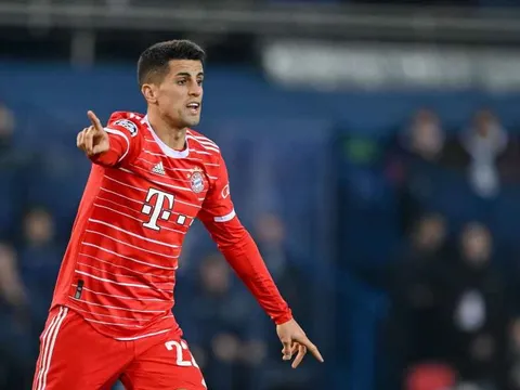 Giám đốc Bayern phải lên tiếng giải thích về quyết định của Tuchel với Cancelo